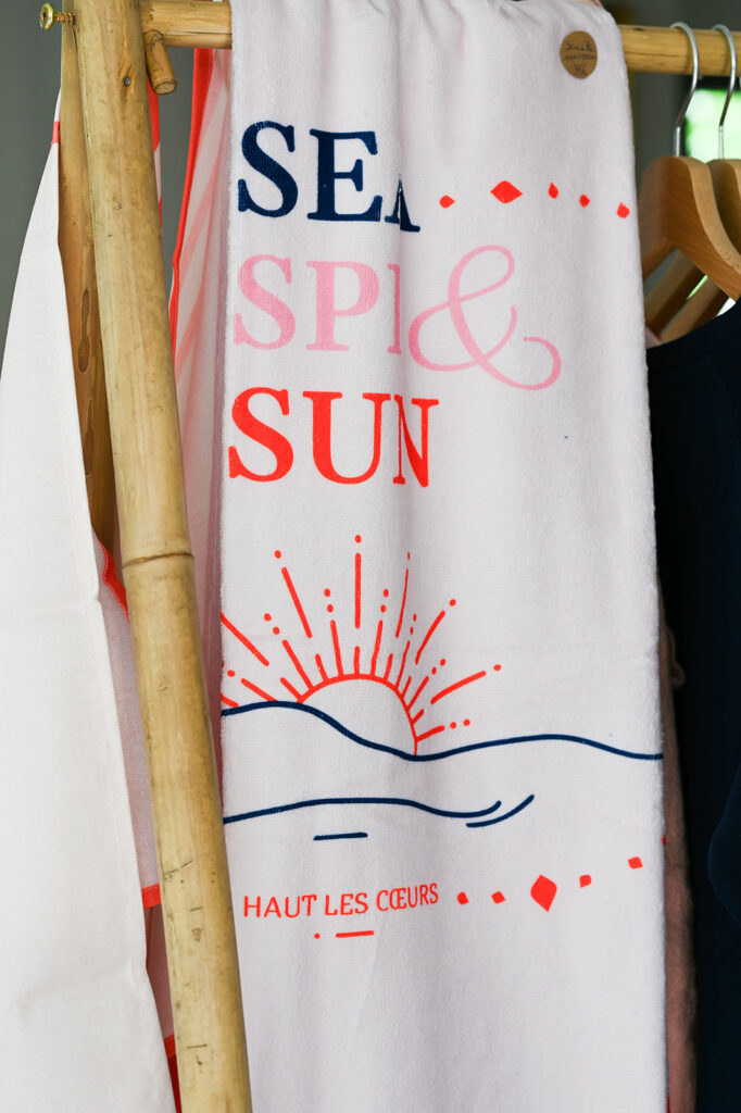 Serviette de plage Haut les coeurs